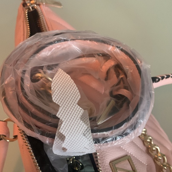 Victoria’s Secret purse - Picture 6 of 7